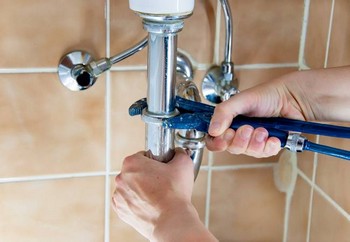 Trustworthy Kent licensed plumber in WA near 98042